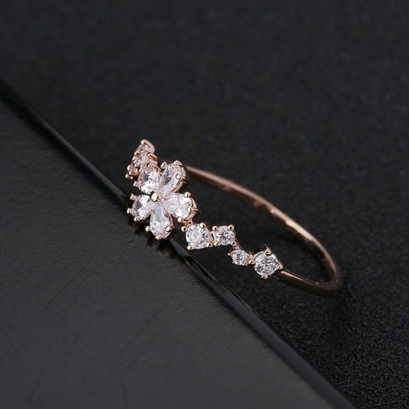 NEW 18K Rose Gold Diamond Flower Ring A - Picture 4 of 6